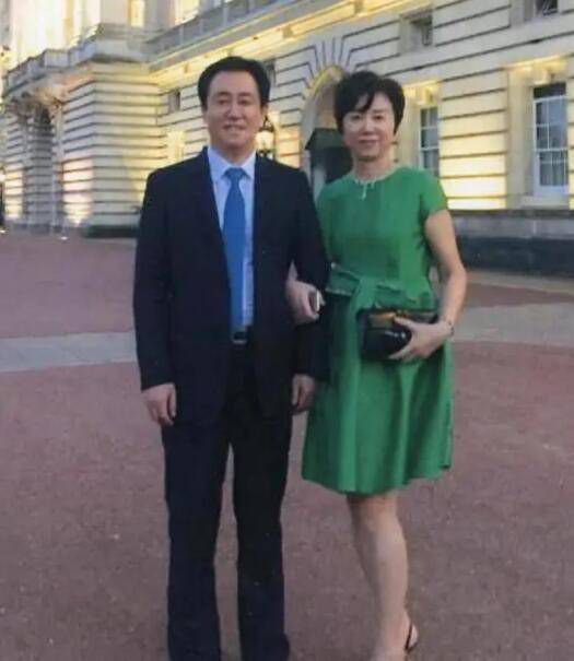 秋霞久久久久久一区二区