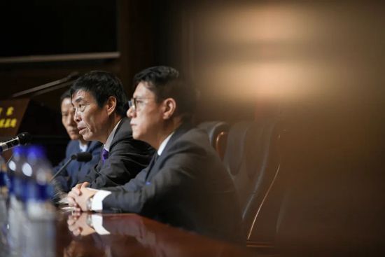 亚洲欧美黄色片